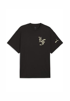 T-shirt in cotone nero con scollatura rotonda, caratterizzato da un logo bianco testurizzato sul petto a sinistra e un piccolo logo sulla manica sinistra.