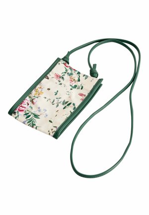 Klein rechthoekig crossbodytasje met groene rand en band, met een bloemen- en bijenprint op een crèmekleurige achtergrond.