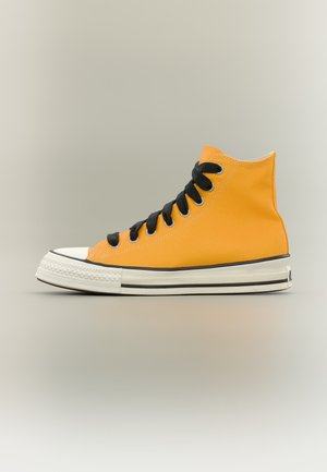 Converse, CHUCK TAYLOR ALL STAR THROWBACK UNISEX - Sneakers hoog - gold-coloured/vintage white/black