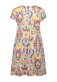 Kurzes Kleid aus leichtem Stoff, mit einem bunten Blumenmuster in Gelb, Pink, Blau und Braun auf einem beigen Hintergrund.