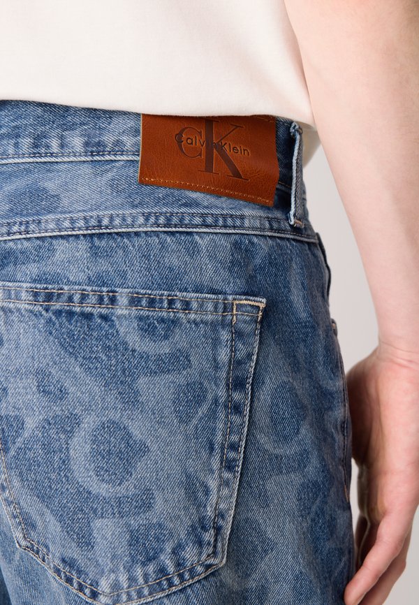 Straight leg jeans - billboard2