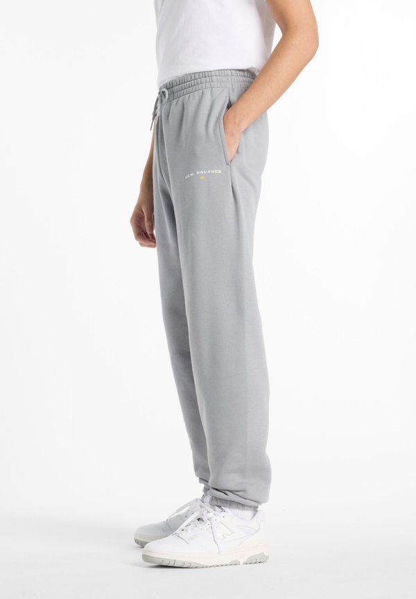 REIMAGINED GRAPHIC - Tracksuit bottoms3