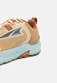 Altra TIMP 5 - Trail running shoes - brown/tan