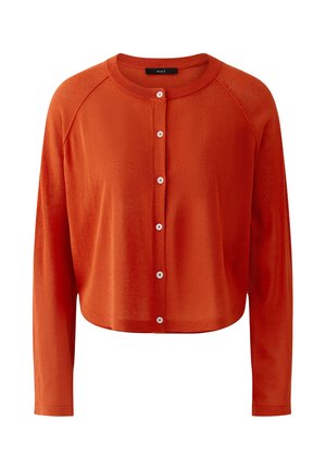 Cardigan court orange rouille avec manches longues raglan et six boutons sur le devant, présentant un col rond et un tissu en maille douce.