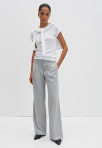 someday. SLIM FIT RIB - T-shirt basic - white