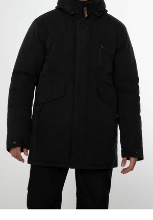 Parka noire isolée avec capuche, plusieurs poches utilitaires et fermeture éclair. Dispose d'un tissu texturé et de boutons-pression.
