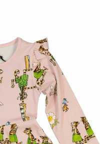 Langärmliges pinkes Kleid mit verspielten Katzen- und Tiermotiven, Rüschendetails an den Schultern, aus weichem, atmungsaktivem Stoff.