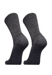 Grau gestreifte Socken mit strukturiertem Design, in Knöchelhöhe, und verstärkten Fersen. Hergestellt aus einem weichen, strapazierfähigen Material, geeignet für den täglichen Gebrauch.
