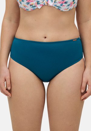 Bañador de bikini de talle alto en color verde azulado con una textura suave y un brillo sutil. Presenta un diseño limpio y una pequeña etiqueta de la marca en el lateral.