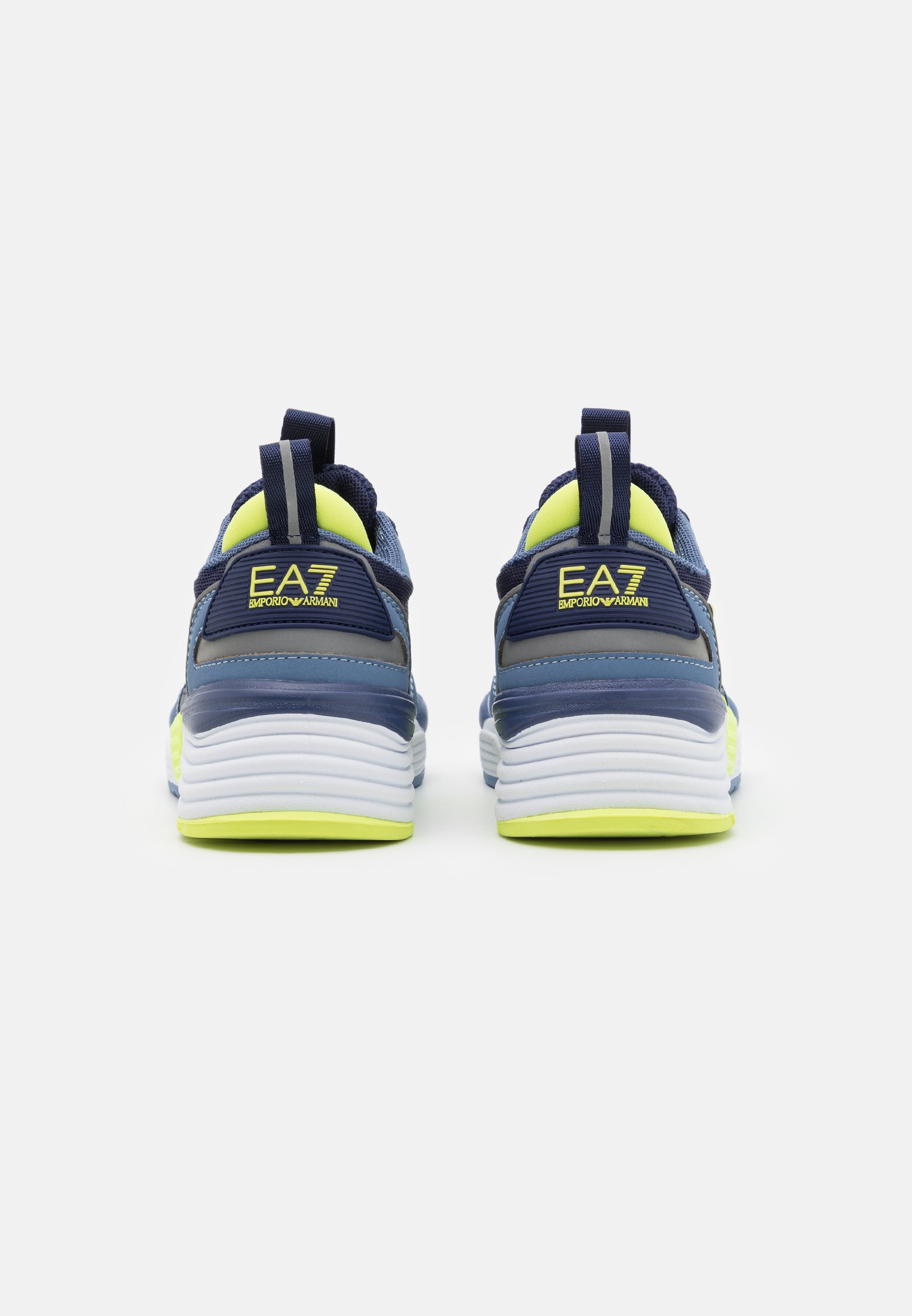 ea7 trainers blue