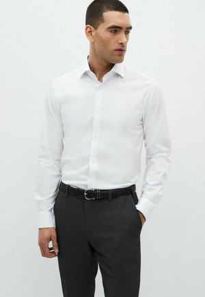 FOUR WAY STRETCH SINGLE CUFF REGULAR FIT - Camicia elegante - white