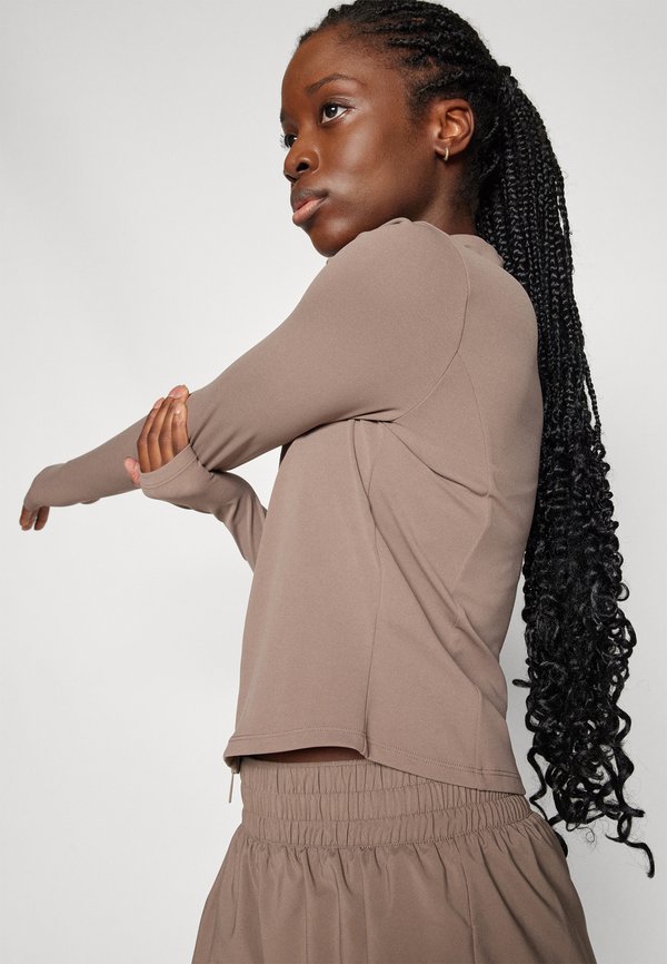 TOP - Training jacket2