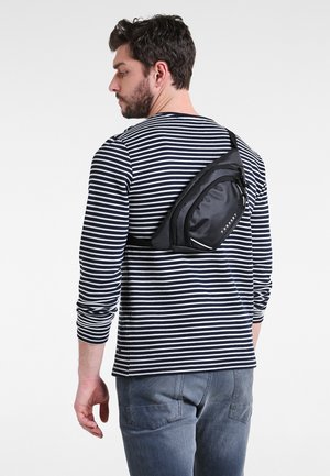 Forvert WILLOW HIPBAG - Ľadvinka - black