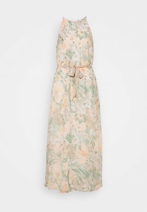 Ærmeløs lang kjole med pastelblomstret print og et stofbælte bundet i taljen, vist mod en ensfarvet hvid baggrund.