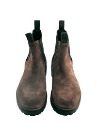 Bottes Chelsea en suède marron avec panneaux latéraux élastiques noirs et languettes de tirage noires, dotées de semelles épaisses en caoutchouc noir.