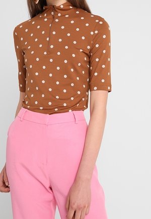 T-shirt z nadrukiem