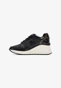 Seleccionado, black