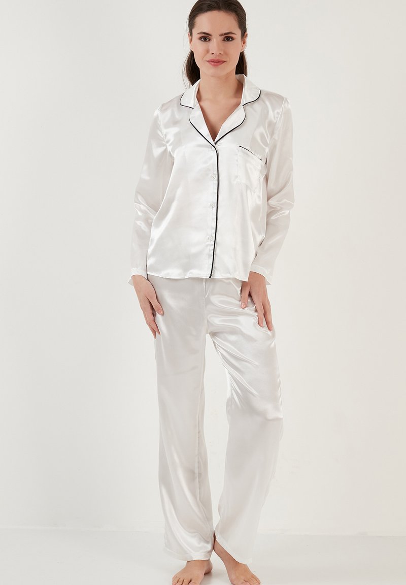 LELA REGULAR FIT - Pizsama szett - ecru