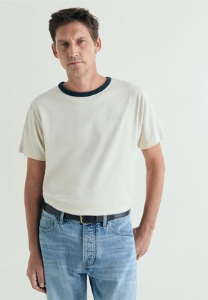 Scalpers, CONTRAST RIB  - Tricou basic - beige