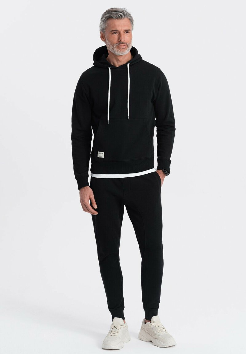 Ombre SET OF KANGAROO  - Chándal - black