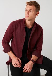 Buratti SLIM FIT - Camisa - bordeaux