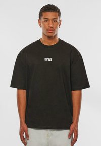 Dropsize HEAVY V2 EMBO - Tricou cu imprimeu - black