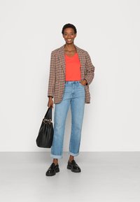 GAP T-shirt básica - new coral