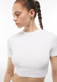 Freddy ALISON TEE - Pamata T-krekls - bianco direct dyed