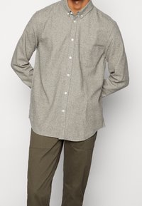 Anerkjendt Chinos - olive