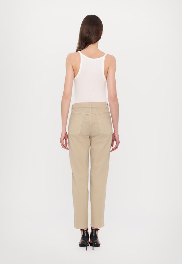 PEDAL PUSHER - Trousers - sand2