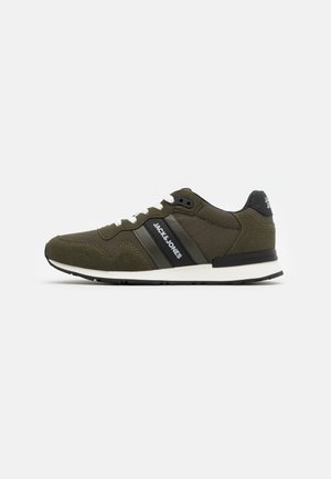 Sneakers - mottled olive
