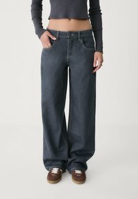 Stradivarius - Jean boyfriend - grey denim Image miniature 1