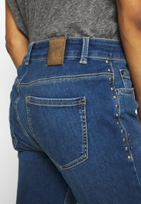 comma casual identity Vaqueros slim fit - blue denim