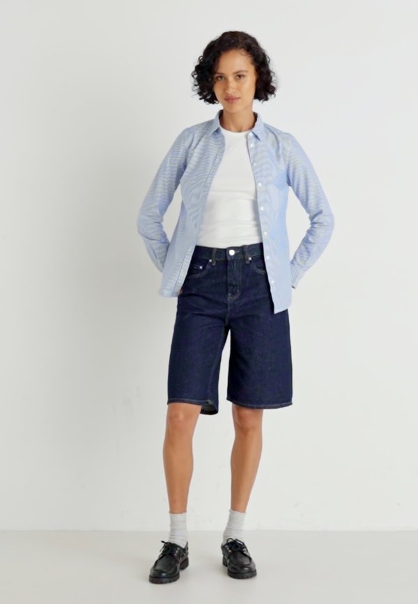 BAGGY - Denim shorts - rinsed denim2