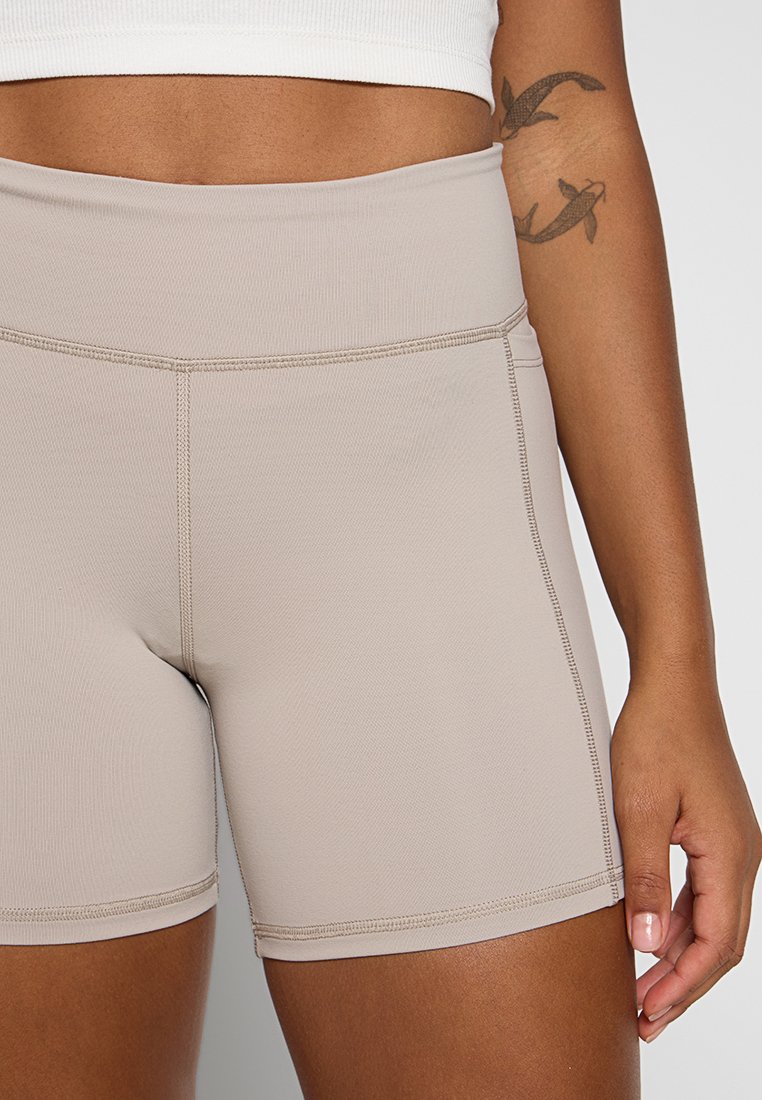 Kurze Lauftights