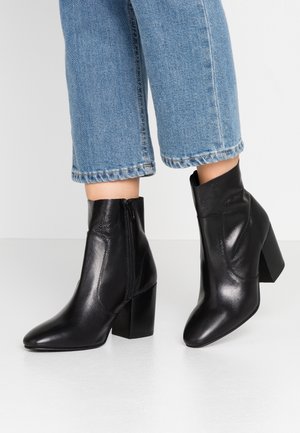 Botines - black