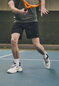 Björn Borg ESSENTIAL ACTIVE SHORTS - Calções desportivos - black beauty
