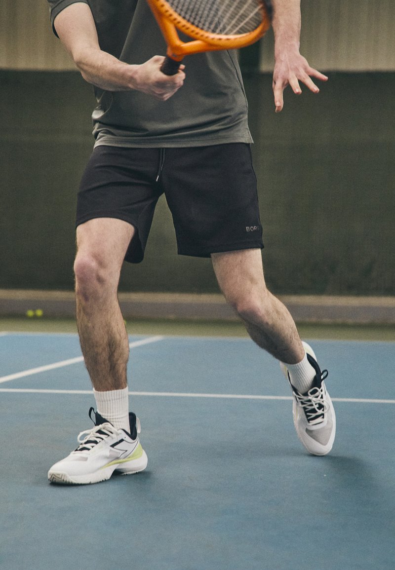 Björn Borg ESSENTIAL ACTIVE SHORTS - Calções desportivos - black beauty