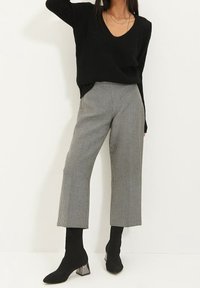 Trendyol Strickpullover - black