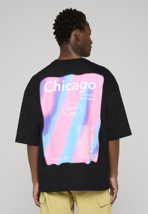 CHICAGO - T-shirt con stampa - black