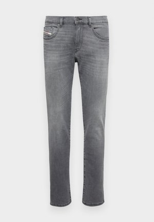 Grå denimjeans med rett snitt, fem lommer, metallknapp og lette slitasjeeffekter. Glatt tekstur med subtil falming.