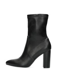 Stivale alla caviglia nero con finitura in pelle liscia, punta affusolata e tacco a blocco di 10 cm. Presenta un design elegante e minimale con bordo elasticizzato.