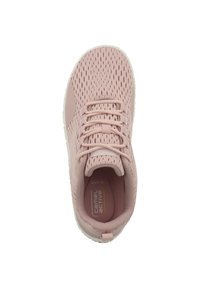 Baskets de sport rose clair avec une tige en mesh respirant, des lacets plats, des accents texturés et une semelle rembourrée. Logo "Camel Active" à l'intérieur.