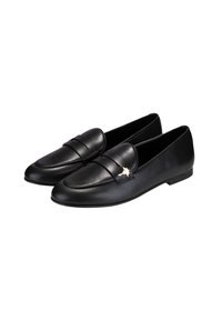 Svarta läderloafers med en slät ytfinish, som har ett dekorativt band och en liten guldfärgad accent på det övre mönstret. Platt sula.