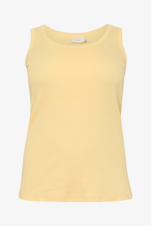 Gelbes geripptes Tanktop mit rundem Ausschnitt und breiten Schulterträgern. Aus weichem, elastischem Material gefertigt. Das Etikett trägt die Aufschrift "KAFFE curve."