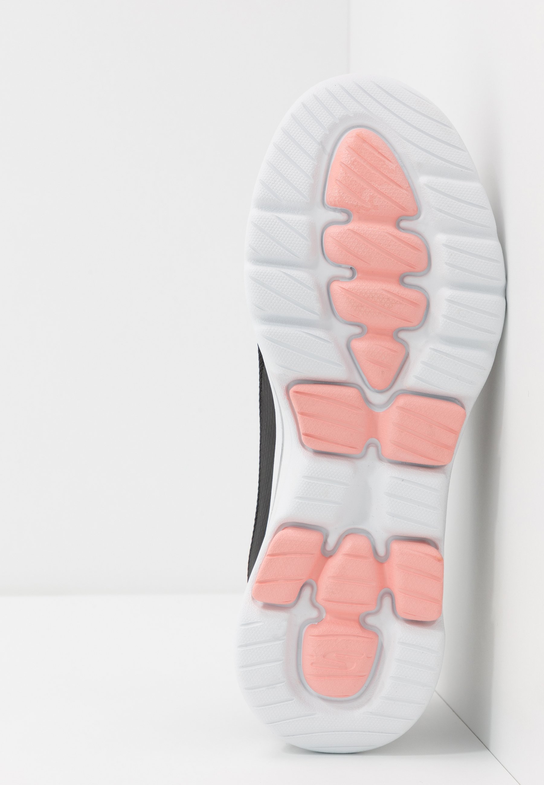 skechers go walk 5 prolific