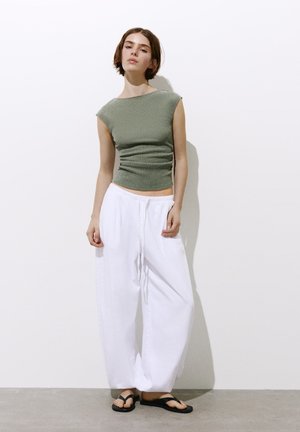 PULL&BEAR, CREPE - TOP - Bluză - khaki