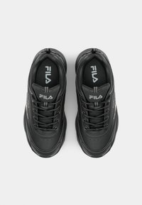 Fila SKYE - Sportbačiai - black/gun metal