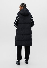 PULL&BEAR Kamizelka
