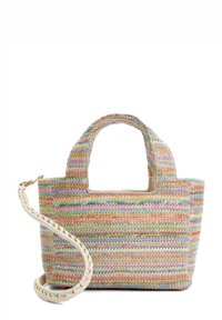 Sac à main tissé multicolore avec des poignées courtes et une bandoulière tressée couleur crème. Présente une surface texturée et une forme rectangulaire.
